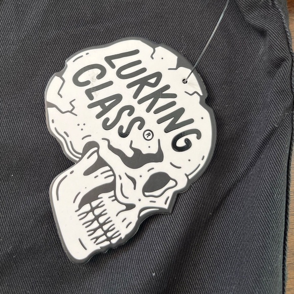 Lurking Class By Sketchy Tank Crawl Black Zip Work Shirt Brand New Size M - Picture 5 of 6